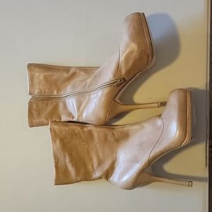 Zigi soho leather upper Madonna boot size 10